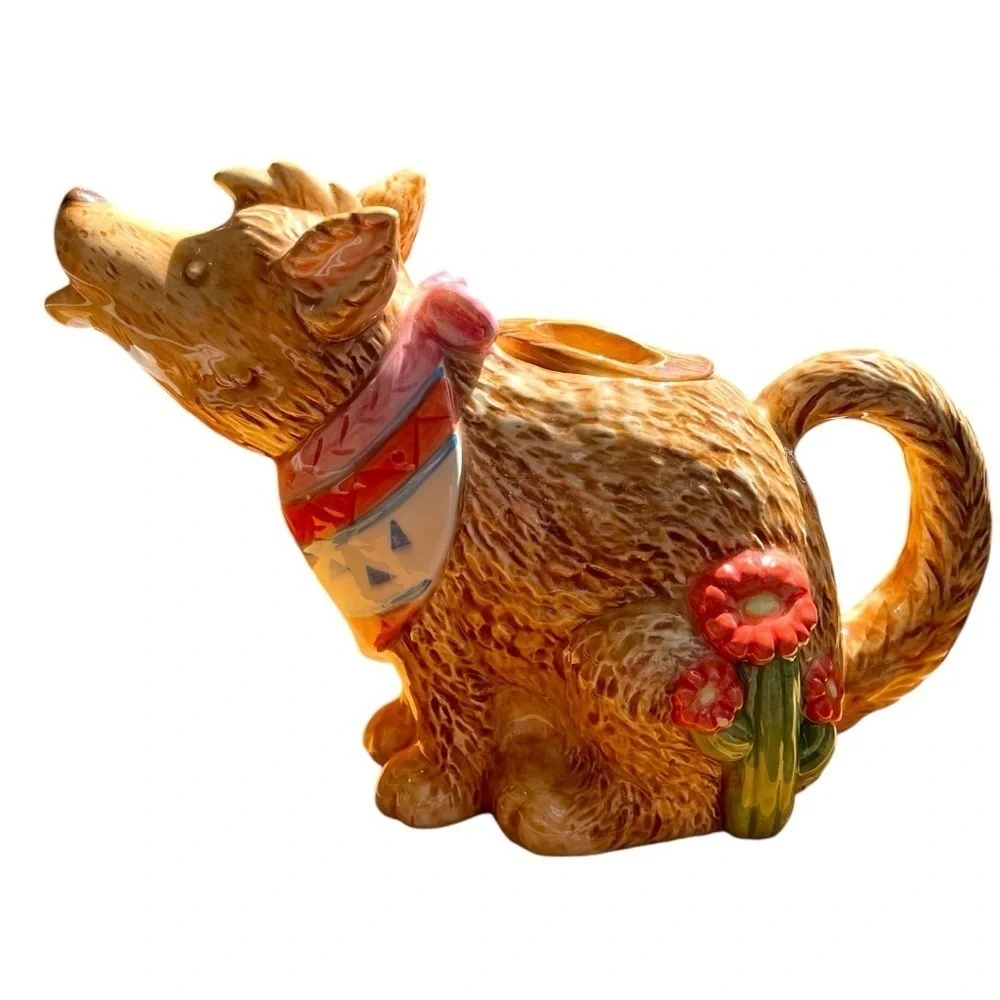 Otagiri howling coyote teapot, ceramic, adorable southwestern design